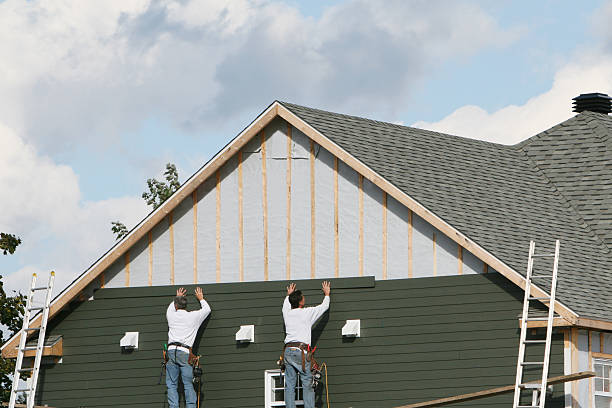 Professional Siding technician working in Clarksville, VA