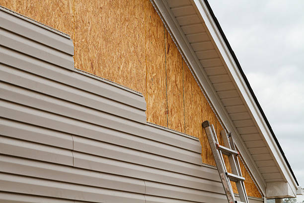 24/7 Emergency Siding experts in Clarksville, VA